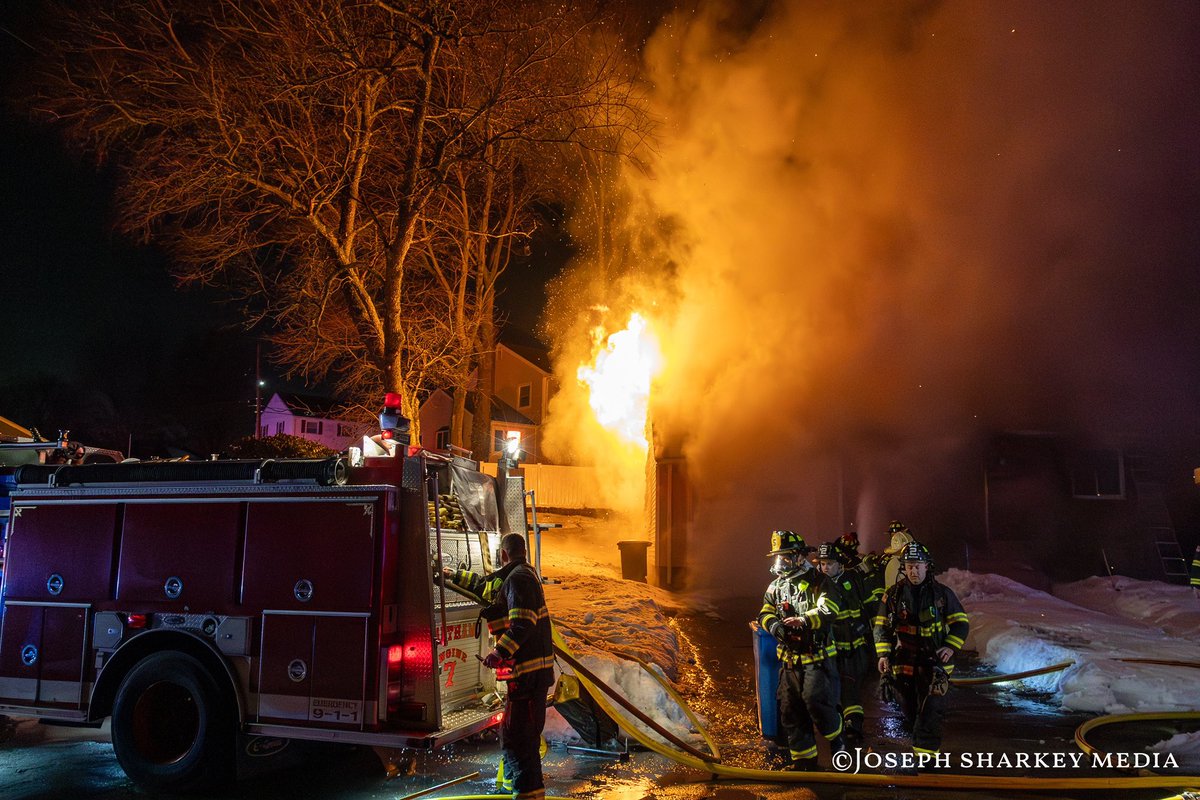 PhotoShark55's tweet photo. Waltham, MA - Firefighters responded to a 2nd alarm house fire at 109 Circle Drive around 12:30 a.m. Sunday morning.
Crews arrived to find heavy fire showing from a 1.5-story single-family home, with flames visible from the garage and roof area. A second alarm was struck shortly after arrival, bringing additional firefighters and apparatus to the scene.
Firefighters stretched multiple hose lines and worked to bring the fire under control while police secured the area.
According to initial reports, one person was evaluated by EMS for possible smoke inhalation. The cause of the fire remains under investigation.