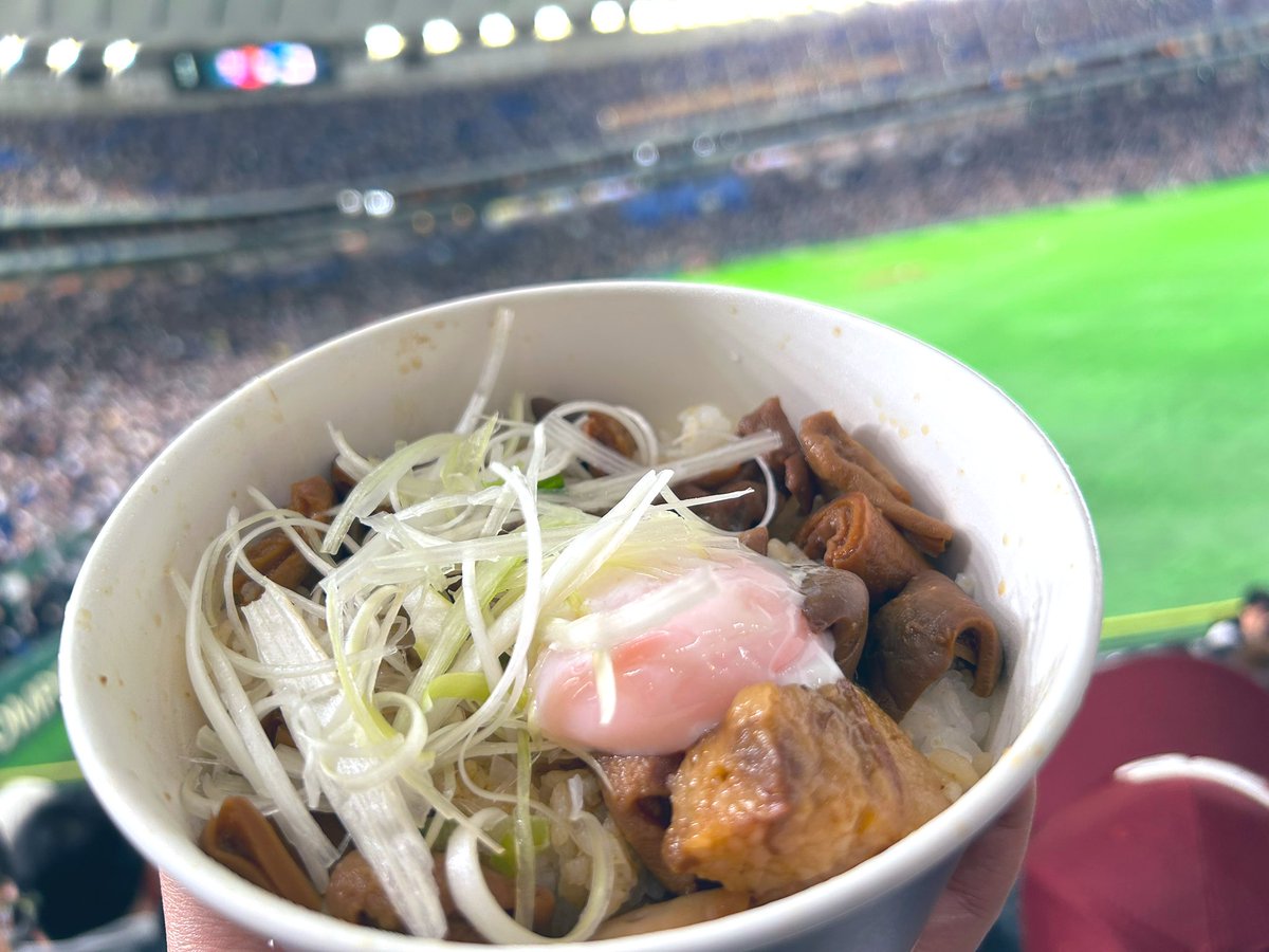 tokyo88ers's tweet photo. そういえば今日食べた筑前屋ってお店のどてめしってのけっこう美味かった！
オススメ😋 https://t.co/zceqmPnxzZ