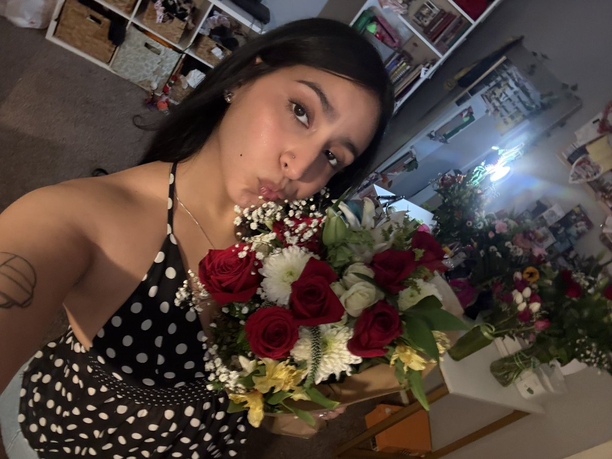 $lim (@aasophianicole) on Twitter photo 