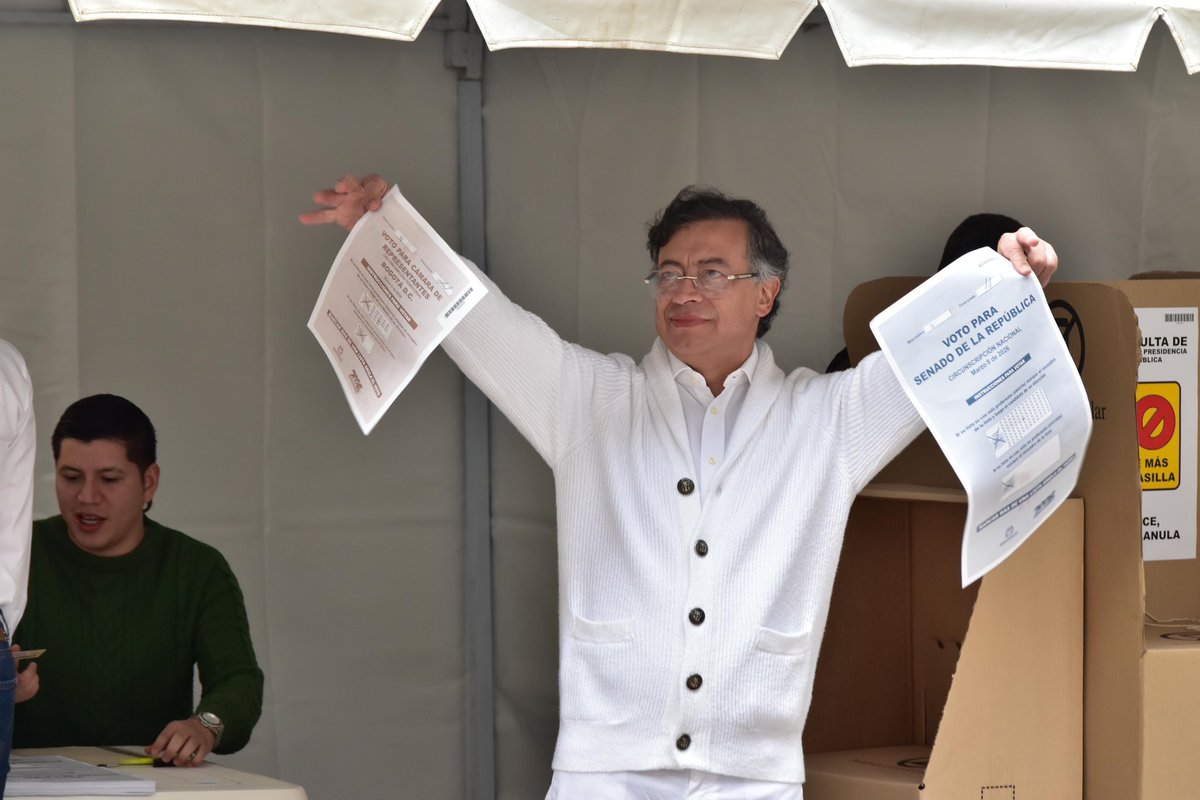 Gustavo Bolívar tweet media