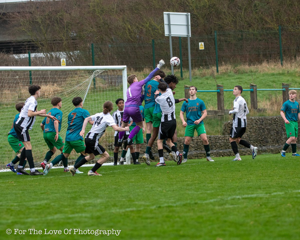 lancssundayleag's tweet photo. 📸 | 𝗧𝗵𝗿𝗼𝘂𝗴𝗵 𝘁𝗵𝗲 𝗟𝗲𝗻𝘀

We were very lucky to have the talents of @FTLOPhotography on hand at UCLan Sports Arena for today's Syndicate Trust Youth Cup.

View the whole gallery here: https://t.co/X7zU7nTkfu

#LSFL • @LSGFC • @chorleyfc https://t.co/jKRbYLpXL8
