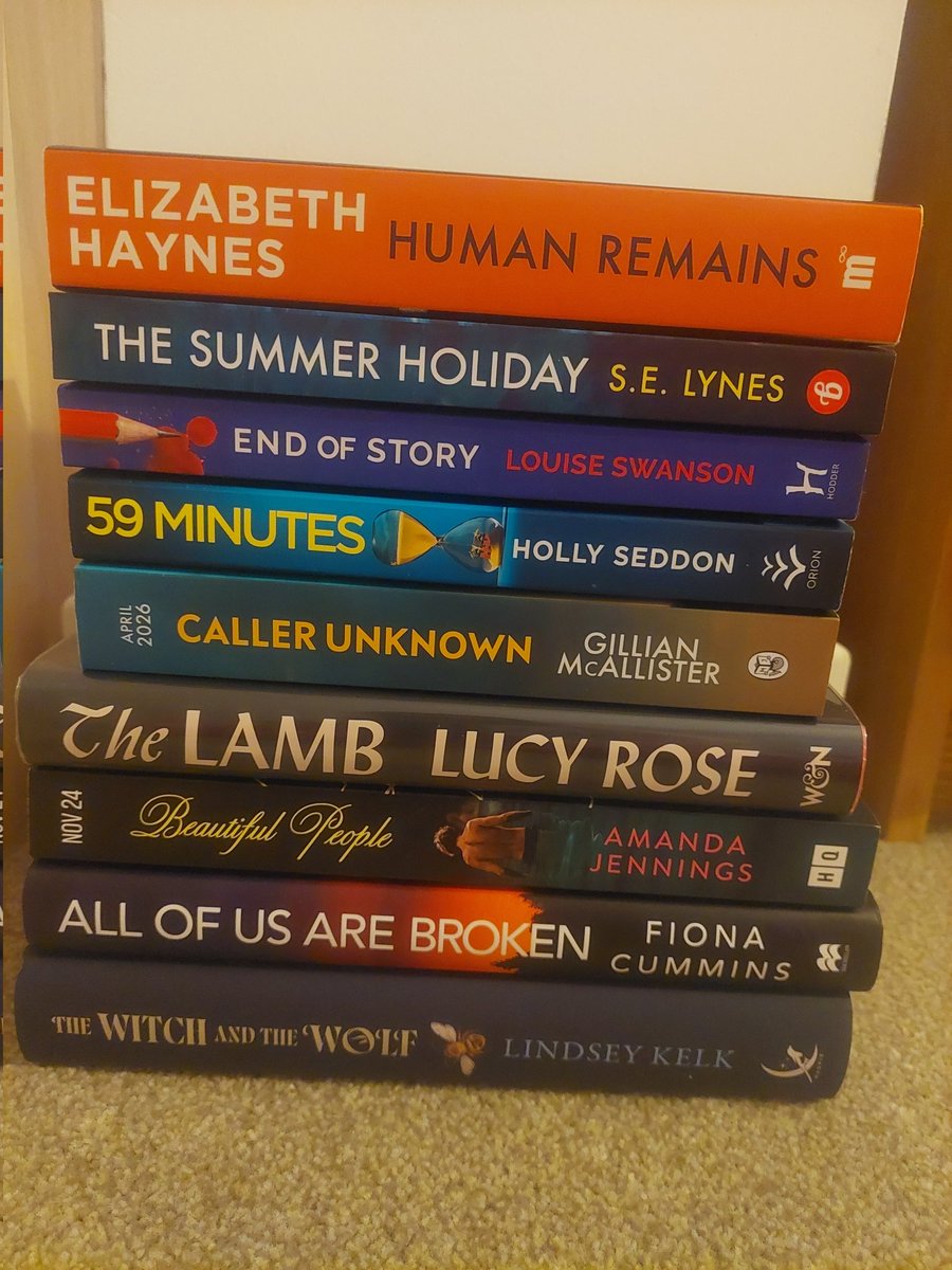 EllenDevonport's tweet image. Happy International Women's Day! Here are some of my favourite authors - go buy their books 📚 ❤️ 
#booksofX #InternationalWomensDay #readreviewrepeat