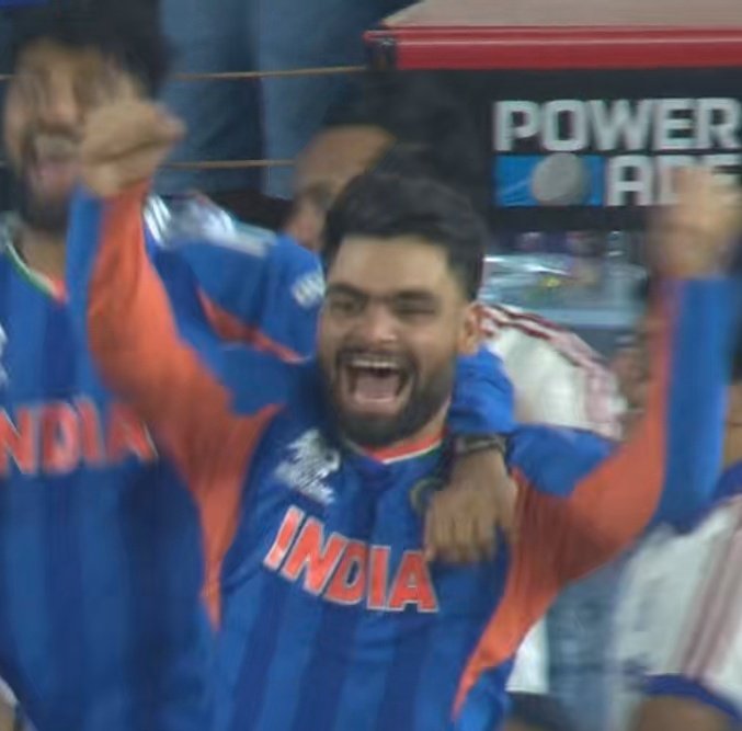 anubhav__tweets's tweet photo. really happy for Rinku as well after what he's been through in the last 1 week ♥️ https://t.co/XK75fxcHw5