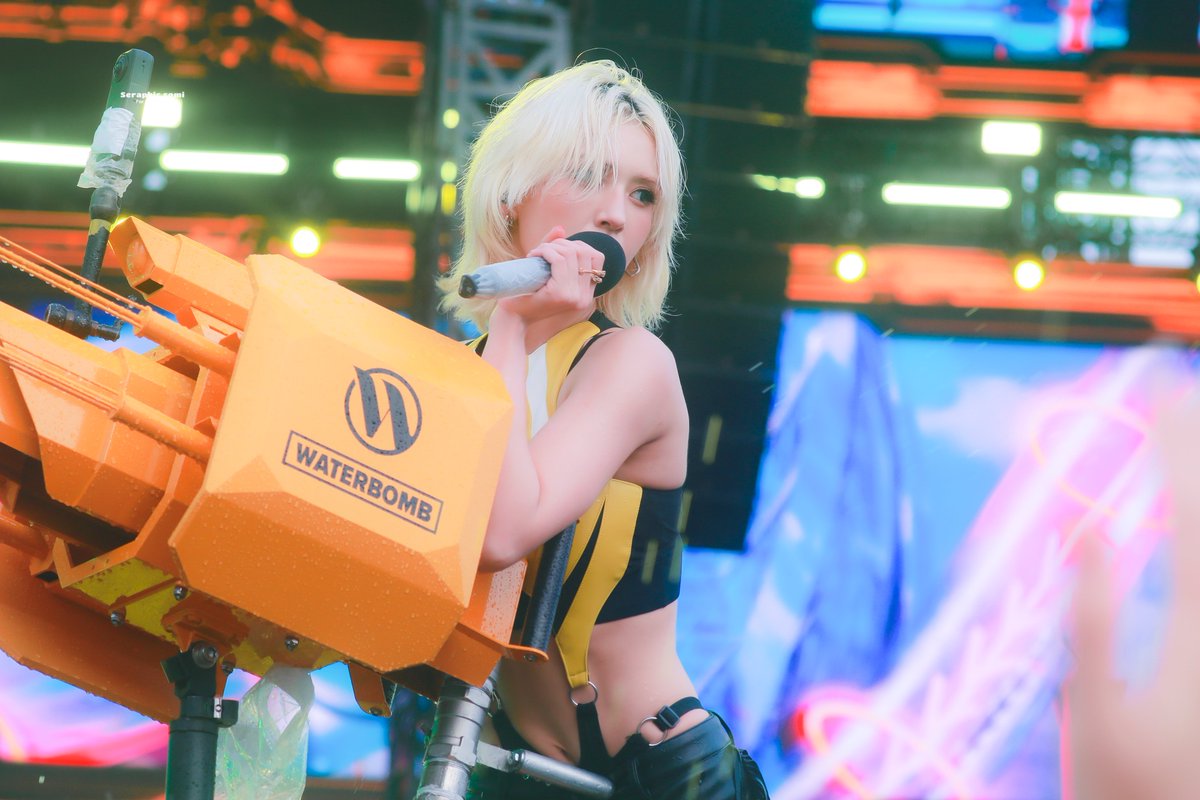 𝐒𝐞𝐫𝐚𝐩𝐡𝐢𝐜 𝐬𝐨𝐦𝐢 tweet media