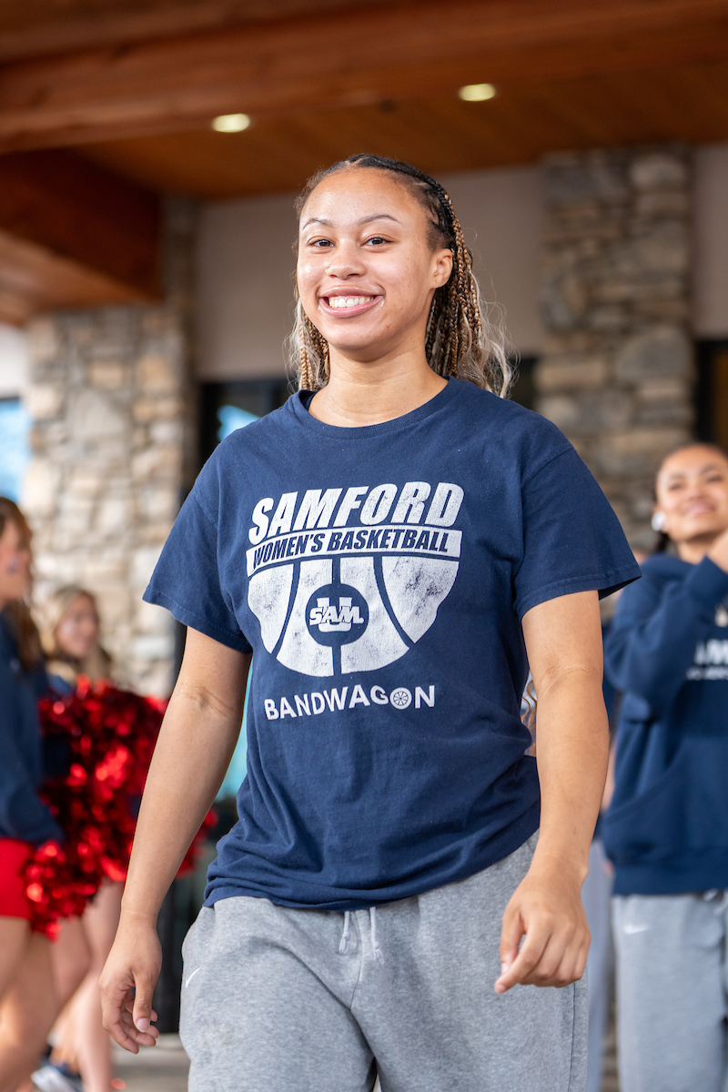 SamfordWBB's tweet photo. We're pumped👏 Headed to the arena‼️

#AllForSAMford https://t.co/MmSB8cj0Fb