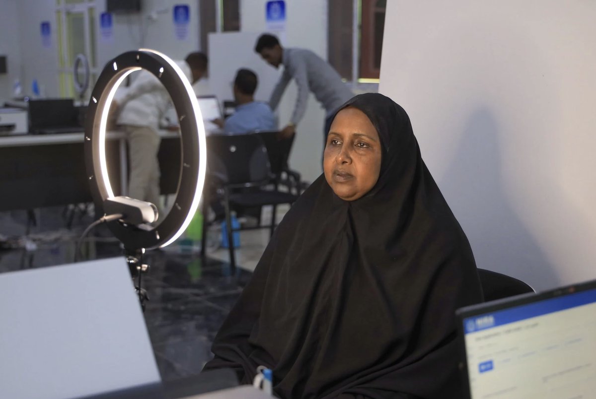 UNDPArabic's tweet photo. حتى نوفمبر 2025، تم تسجيل أكثر من مليون صومالي بهوية رقمية بيومترية، وبلغت نسبة تسجيل النساء 47%. بمناسبة اليوم العالمي للمرأة 2026، تعرفوا كيف يدعم برنامج الأمم المتحدة الإنمائي في #الصومال @UNDPSomalia  النساء للوصول إلى نظام الهوية الوطنية https://t.co/uDCPrvj0Hc https://t.co/q8OZ8whnFb