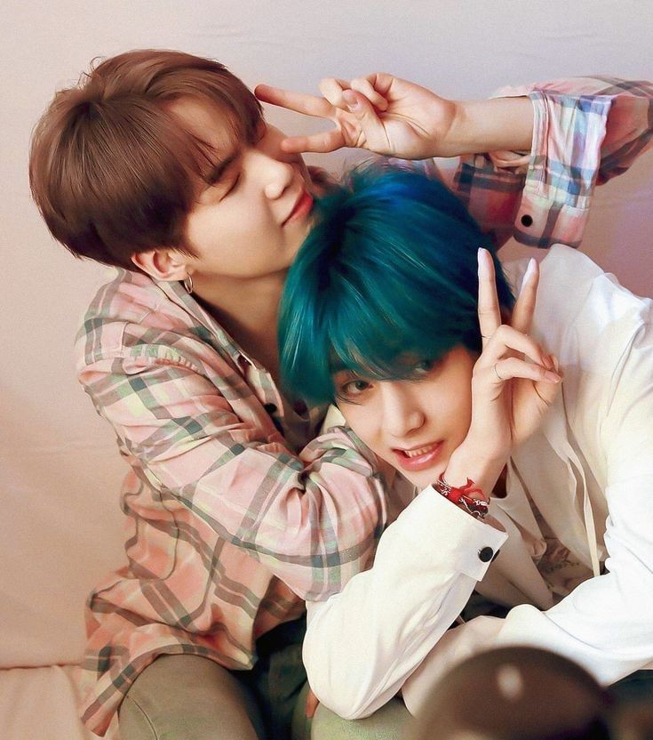 BTSV_TH's tweet photo. Happy Birthday Suga 🎂💜 

#SugaDay 
#HappyBirthdaySuga https://t.co/FauDHphUna