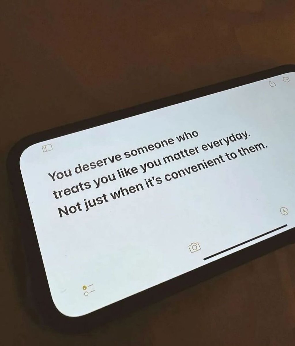 Words tweet media