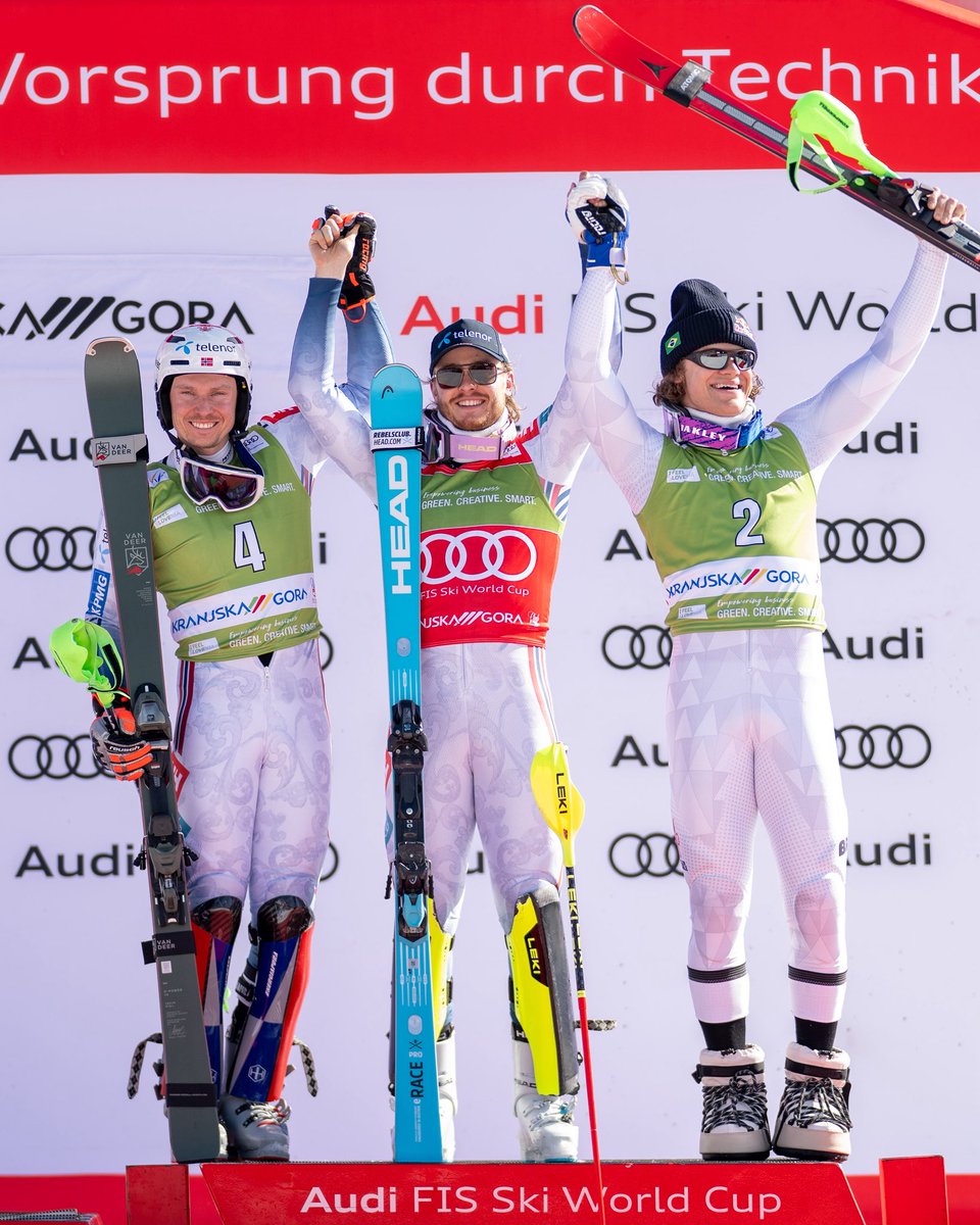 H_Kristoffersen's tweet image. Wow that was tight 🐢💨 Happy to grab 2nd today 🥈

📸: @joergmitter 

#P2
#thevandeerredbullway 
#givesyouwings