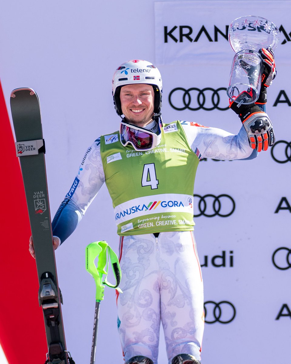 H_Kristoffersen's tweet image. Wow that was tight 🐢💨 Happy to grab 2nd today 🥈

📸: @joergmitter 

#P2
#thevandeerredbullway 
#givesyouwings