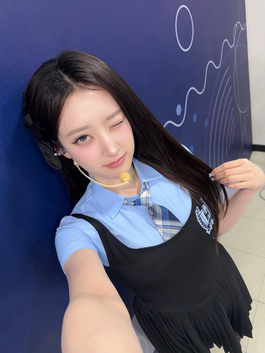 H1KEY_official's tweet photo. [🦭🖤] 왔다🩵🥶

#H1KEY #하이키 #ハイキー 
#HWISEO #휘서 #フィソ 
#GORUN https://t.co/8AYmJshStS