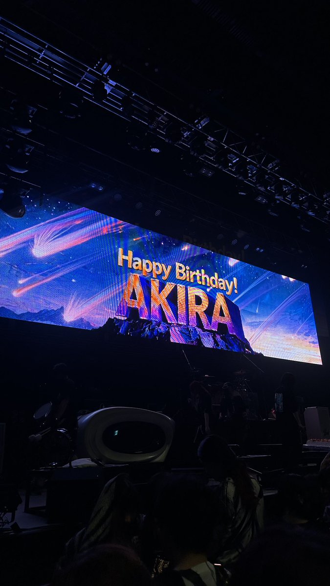 uver_hiroto263's tweet photo. 3/8 Zepp Fukuoka 彰生誕祭

地元福岡で2年連続、彰を祝えて幸せだった！！！
ucuに切り替わった瞬間から記憶ねぇよなぁ！😇
セトリもバグり散らかしてて最高だった⚡️

彰とTAKUYA∞の絡みが可愛すぎて幸せ空間すぎた https://t.co/s68M0Hruws