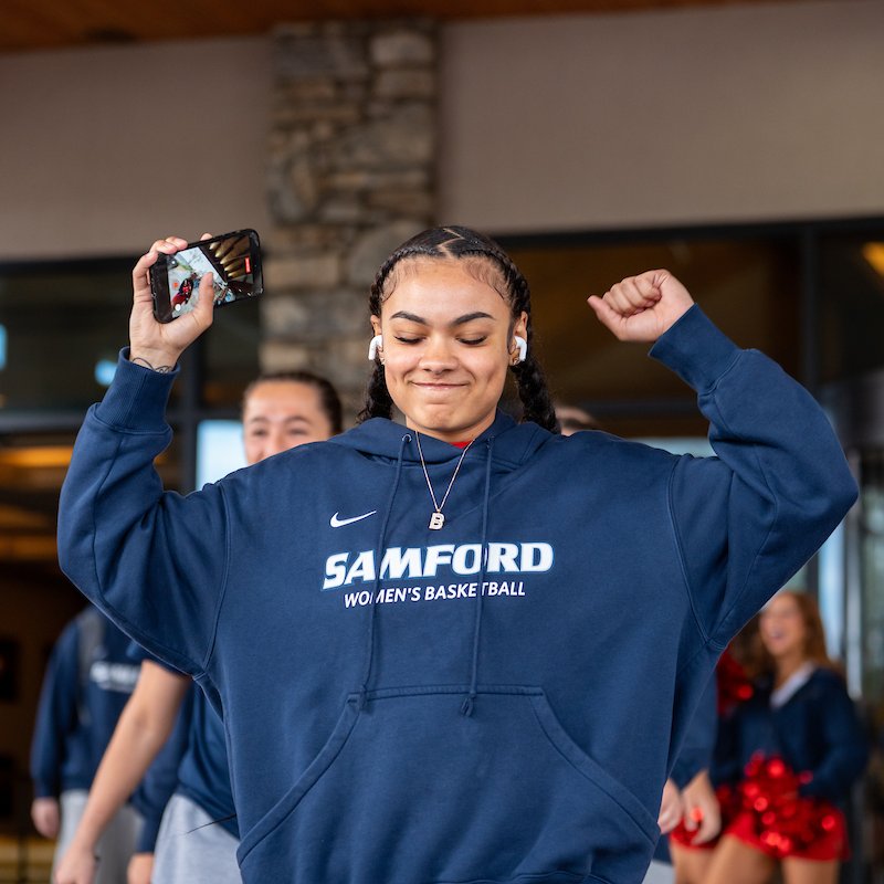 SamfordWBB's tweet photo. We're pumped👏 Headed to the arena‼️

#AllForSAMford https://t.co/MmSB8cj0Fb