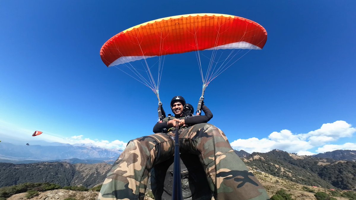 glidebirbilling's tweet photo. We love sharing the paragliding experience with all of you and making every flight memorable.

Your safety is always our top priority, which is why we follow clear guidelines and professional procedures to ensure every adventure ishima safe, and enjoyable.
https://t.co/sZR22oELOV https://t.co/YyINrAcpS4