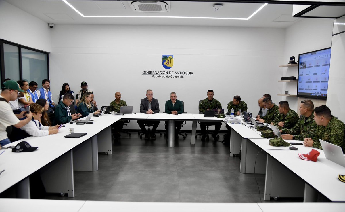 MisionONUCol's tweet image. En la apertura de la jornada electoral de este #8DeMarzo, estamos presentes en los #PMU e #ITPS a nivel nacional. Estos espacios fortalecen la articulación entre instituciones para contribuir al desarrollo de unas elecciones libres y en paz. La democracia, #ElValorQueCompartimos