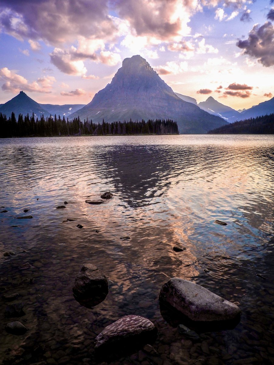 God's Country tweet media