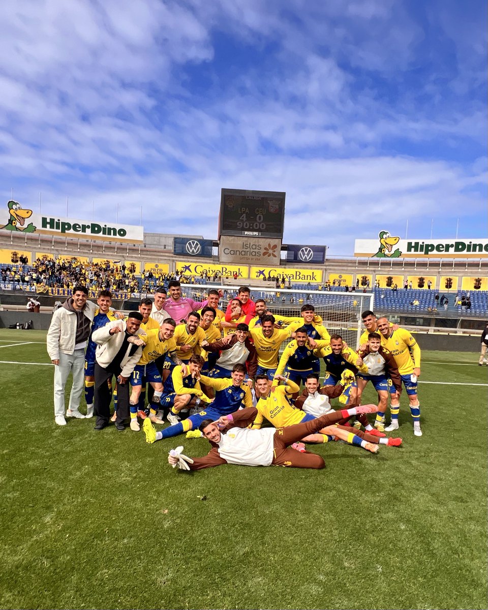 🏟️ En casa y con nuestra gente. ¡Porque #LaUniónHaceLasPalmas! 💛💙

✨ ¡Esta va por ti, eterno Tino! 👏🏼

#LasPalmasADCeutaFC #LaUniónDePorVida