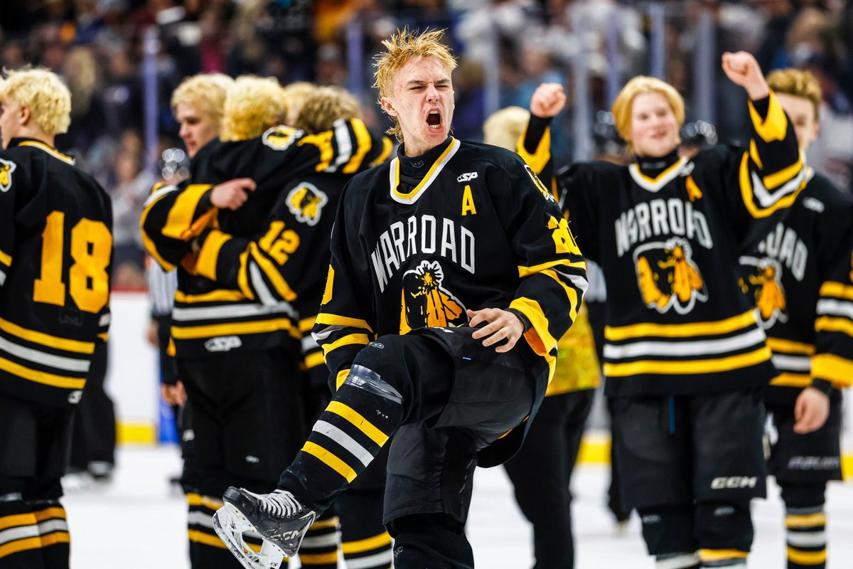 MinnyHockey's tweet photo. Unreal Tourney this year 🤩

Congrats again to Warroad &amp; Moorhead 🥇

STATE CHAMPS!

#TheTourney https://t.co/pVLhKN5THK