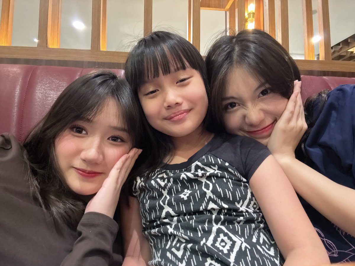 Cathleen Nixie tweet media