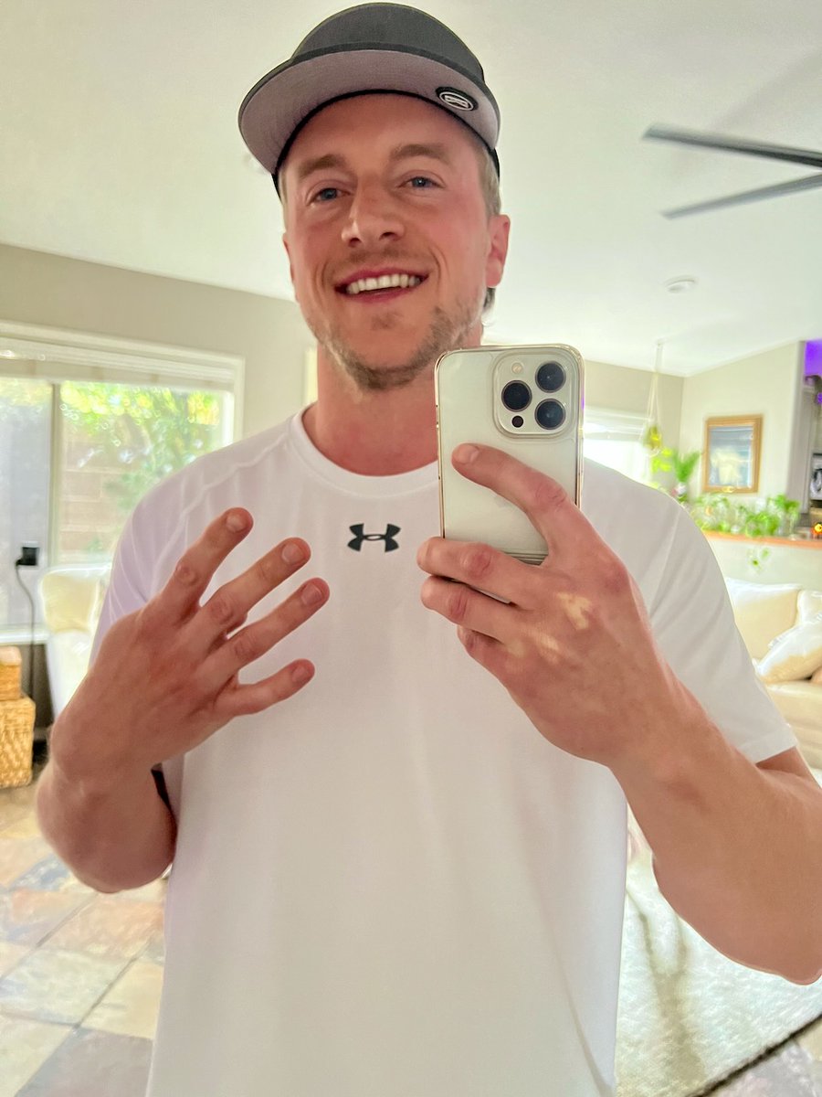 Carter Tate tweet media