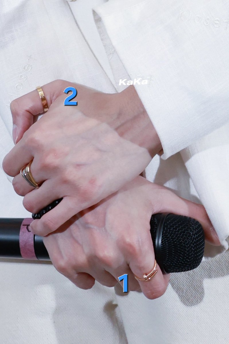 <a href="/kaamoll/">กมลลลลล</a> วงนี้เป็นแหวนของน้อง น้องซื้อให้เป็นของขวัญวันเกิดให้พี่วงหนึ่งเหมือนกันค่ะ เป็นแหวนคู่ทั้งสองวงค่ะ