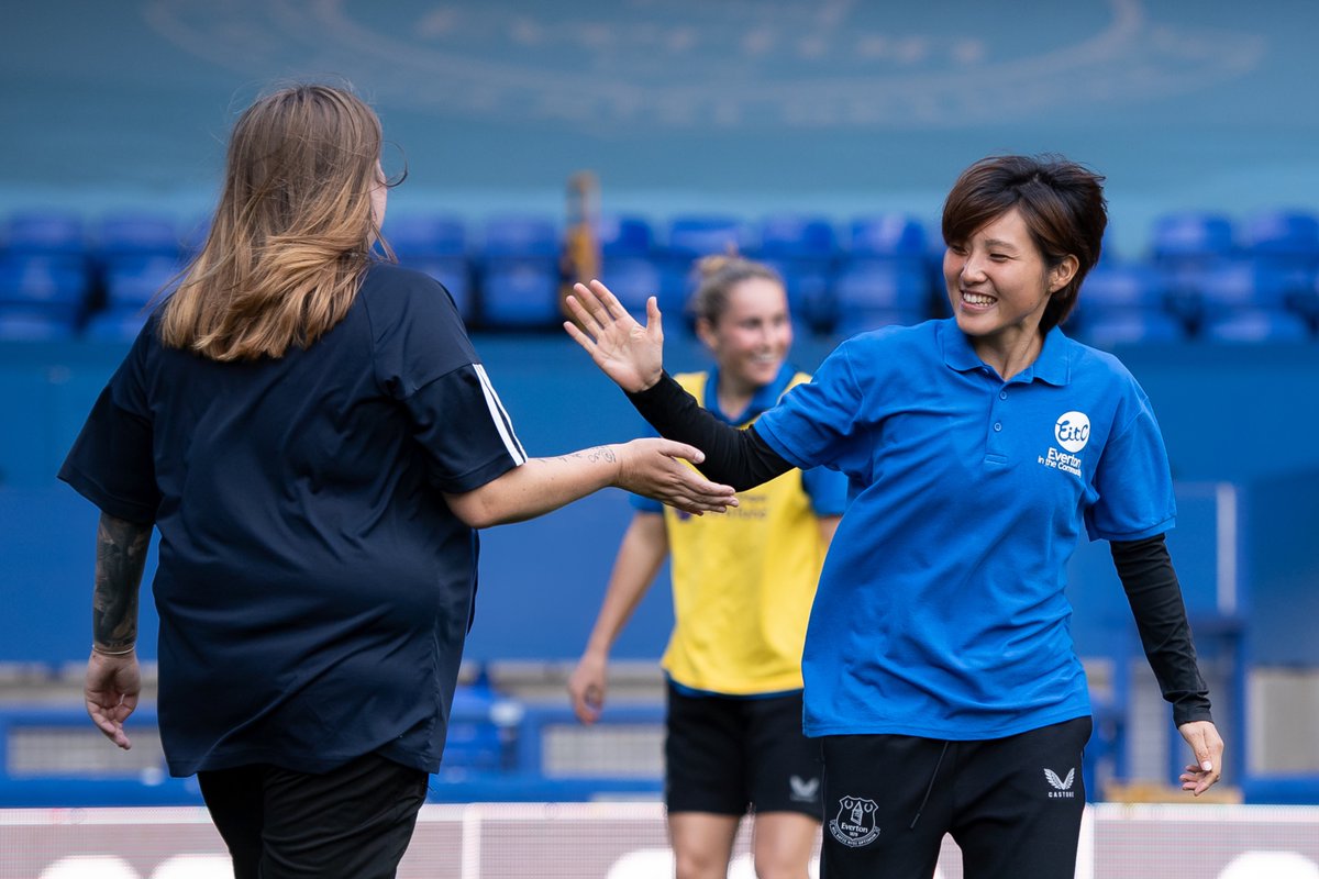 Everton in the Community tweet media