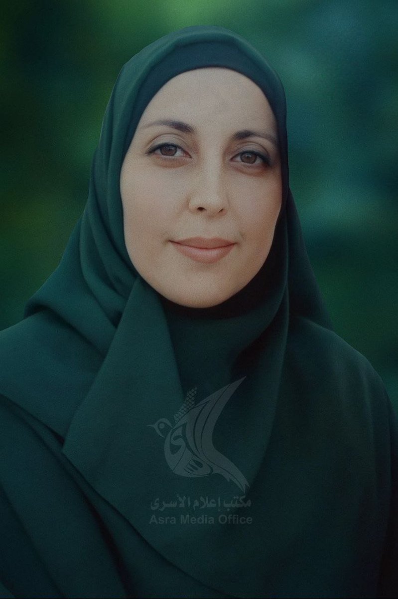 في يوم المرأة..  تعيش الأسيرات الفلسطينيات ظروفًا قاسية خلف قضبان الاحتلال؛ نستذكر منهنّ:

- المريضة فداء عساف 
تعاني من سرطان الدم، اكتُشف قبل شهرين من اعتقالها، وتدهورت حالتها داخل السجن بسبب نقص الرعاية الطبية، فقد أظهرت الفحوصات الطبية في مستشفيات الاحتلال أن المرض