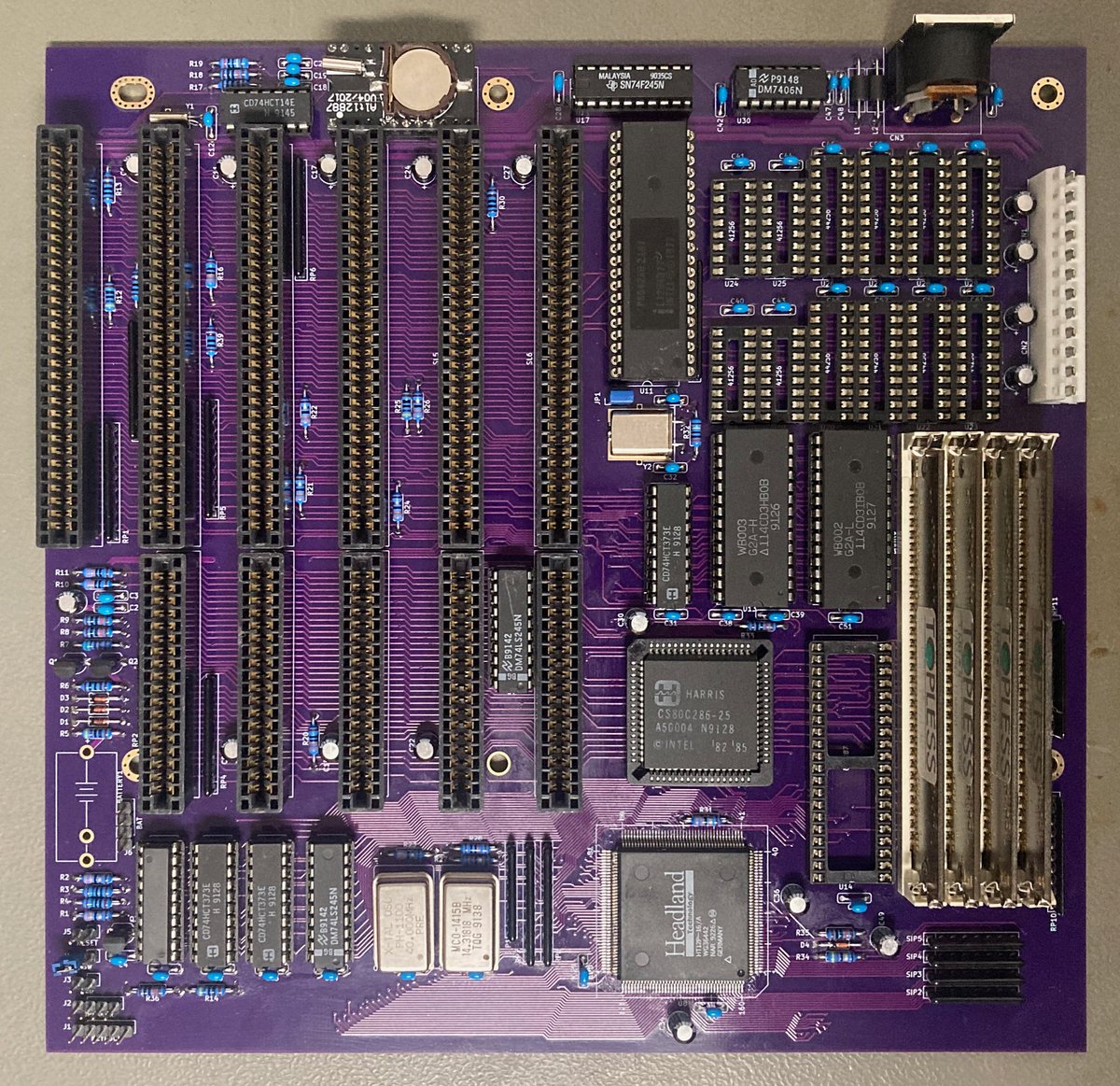 Nelson68k's tweet photo. @Gammitin It depends on ram and the chipset. Most chipset don't go much higher than 23/24 MHz. Mine runs stably up to 24.58 MHz. https://t.co/2mXDUxtucP