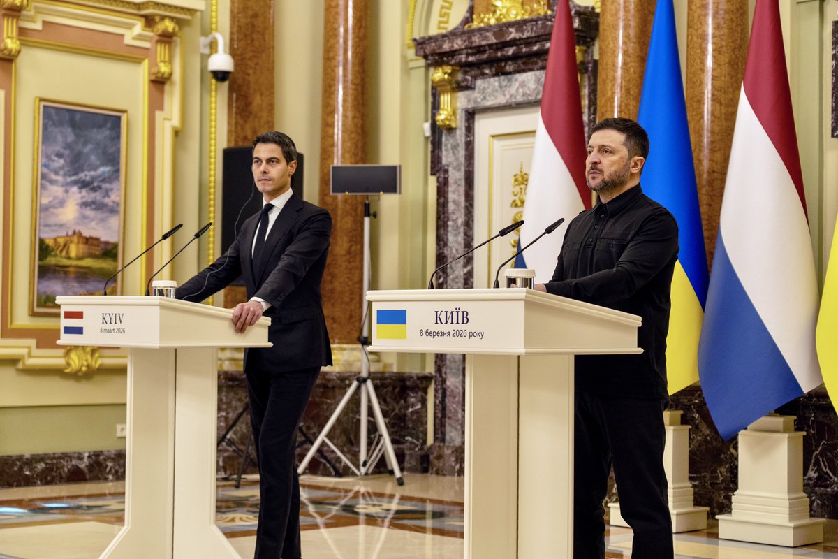 MinPres's tweet photo. It’s an honour to be in Kyiv today standing by the side of President @ZelenskyyUa. Just as the Netherlands has stood shoulder to shoulder with the Ukrainian people for years now. Because they are not just fighting for their own freedom and security, but for the freedom and security of Europe as well. For our European democratic values and standards. Their fight is our fight too. Ukraine deserves our full support.
 
Providing energy support and strengthening Ukraine’s air defences are major priorities and we are hard at work with our international partners to achieve these aims. At the same time, efforts are ongoing to secure a just and lasting peace. We see that Ukraine is taking a constructive approach, but all Russia is doing is putting impossible demands on the table while continuing its aggression with full force.
 
So it’s also up to us as Ukraine’s allies to stand firm. To remain vigilant. And to avoid getting distracted.
 
Slava Ukraini 🇺🇦🇳🇱