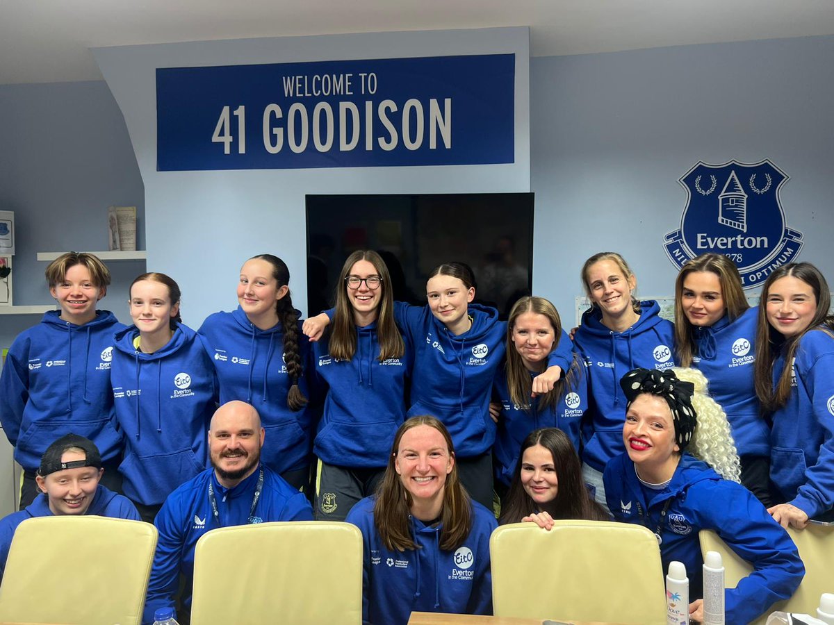 Everton in the Community tweet media