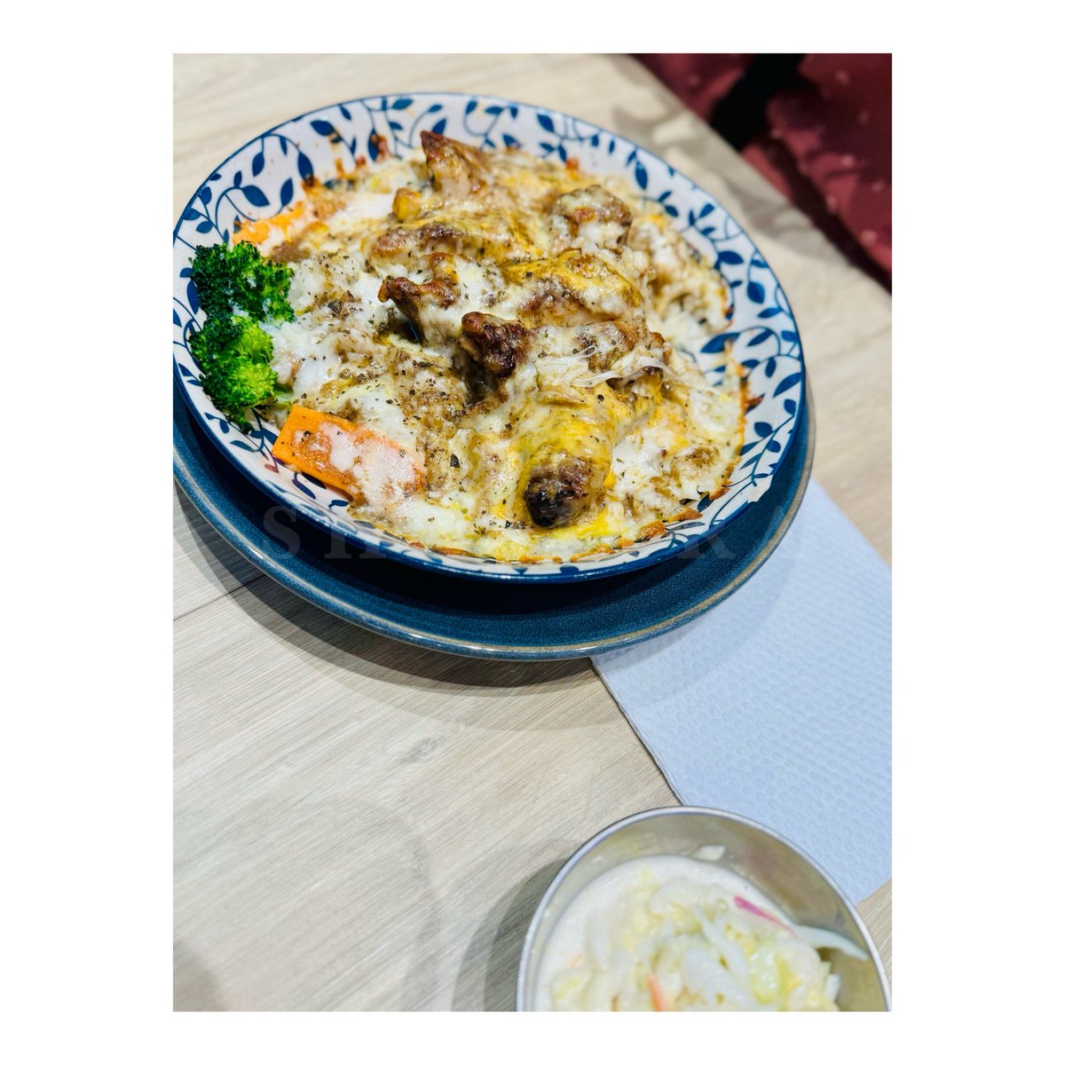 sashashabby's tweet photo. Food before everything 🫠🤍 https://t.co/nFxMP1t0Ad