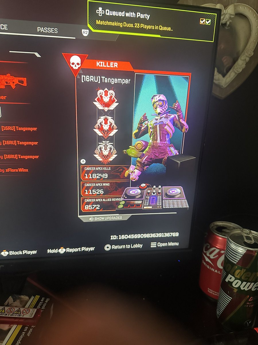 Inked21_'s tweet photo. @PlayApex very great apex how in the hell is this matchmaking even fair ? https://t.co/QjclhsahSd