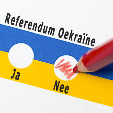 RobertMira's tweet photo. @MinPres @ZelenskyyUa Hoe zat het ook alweer met het inlegvelletje van Rutte? https://t.co/VymDDtb381