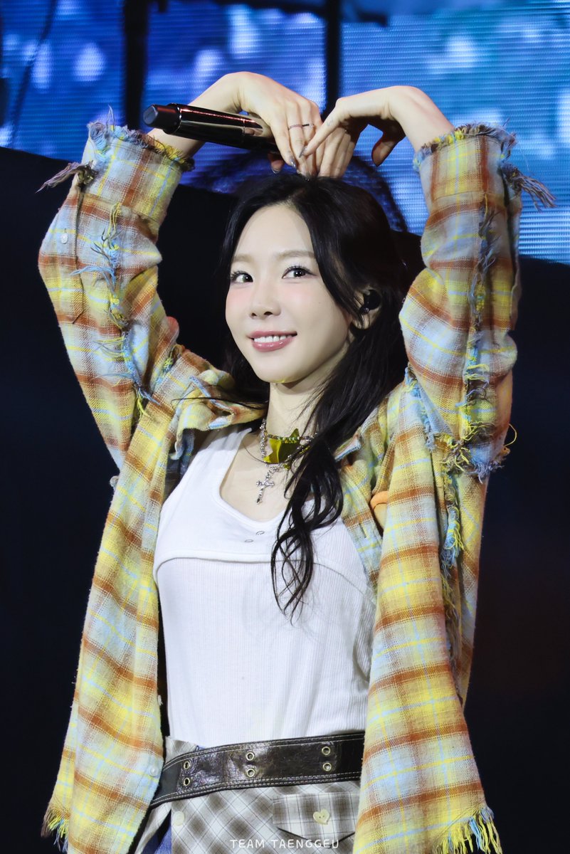 TeamTaenggeu's tweet photo. 💜태연아 생일축하해 💜 
보고싶어요 😭😭😭😭

#옛뚜라_오늘탱구_생일이래
#SONE_TAEYEON_HBD
#태연 #TAEYEON #KIMTAEYEON https://t.co/POmWlDo1Bm