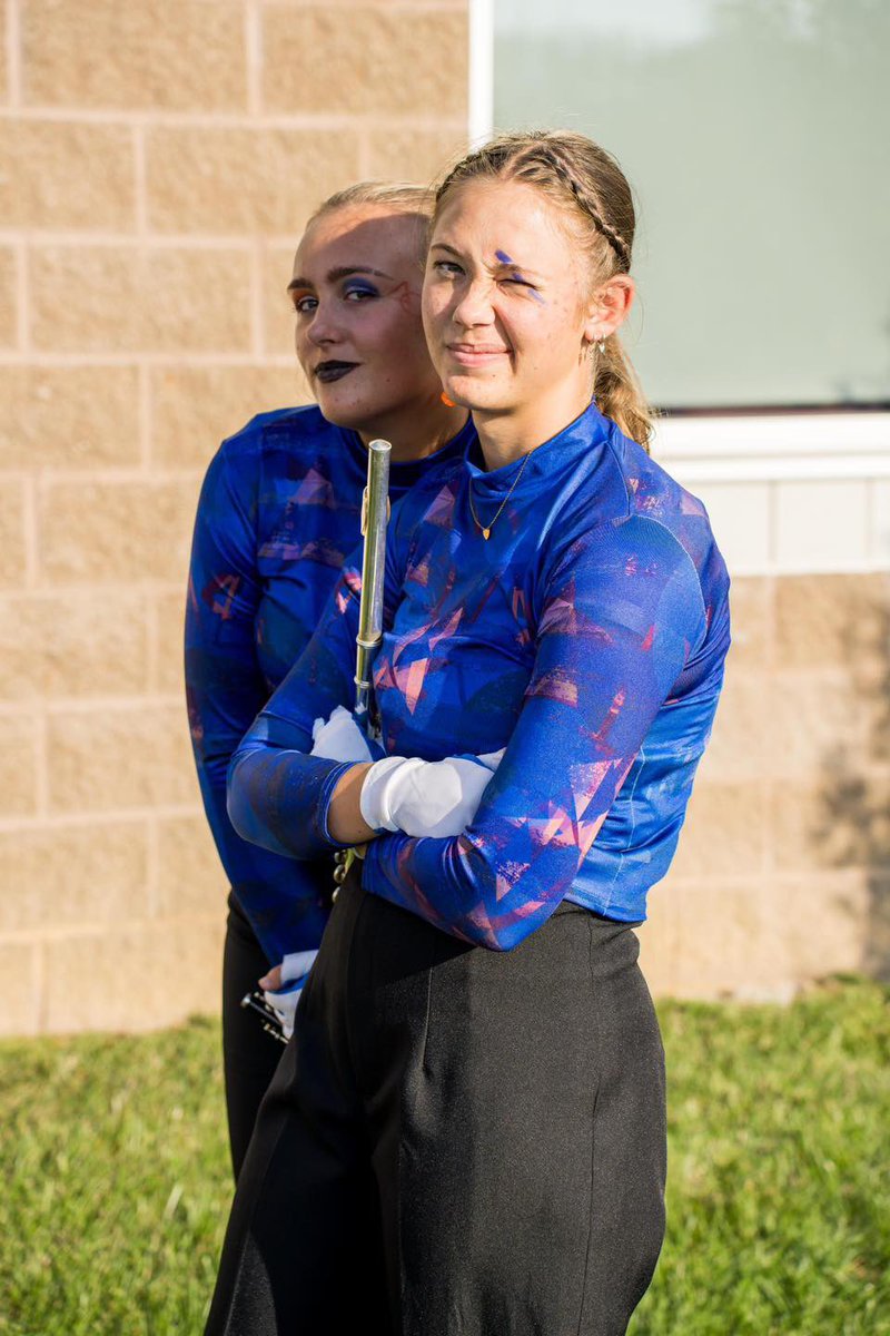 Eastern Brown Bands tweet media