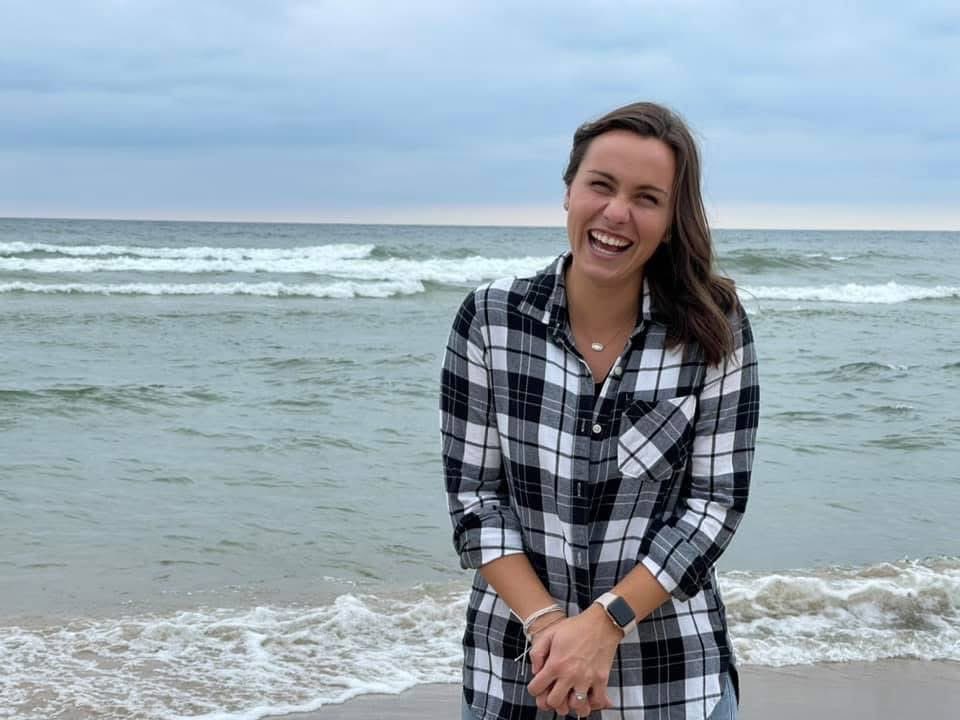 Eastern Brown Bands tweet media