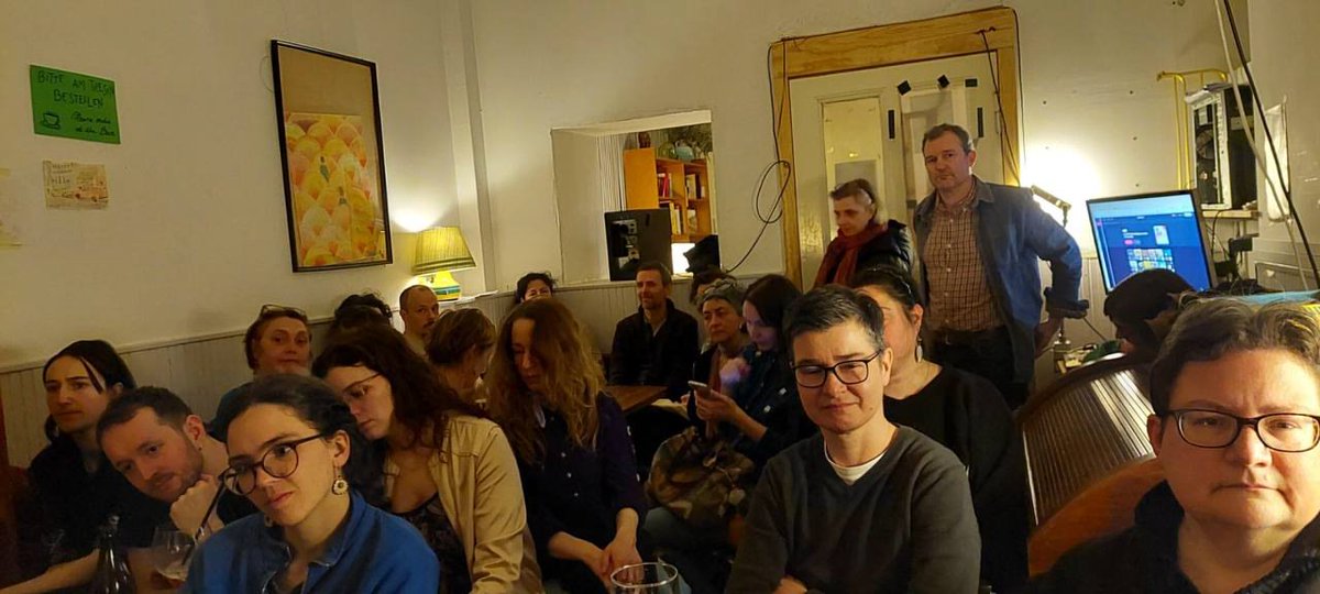 NFPCirco7FE's tweet photo. Merci à Gaël Boudjema de Bleu Blanc Rose 🏳️‍🌈, Pauline Roux, co-fondatrice de la Fresque du sexisme, Marius Bernard de la chorale Alors on chante ainsi qu’à la modératrice Asma Rharmaoui-Claquin , membre du bureau de Français du Monde Berlin. https://t.co/EUxtk5OyU9