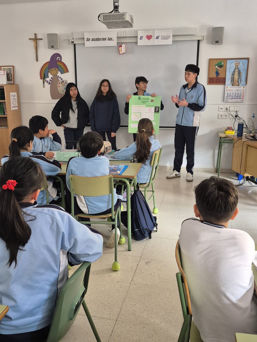 StaMMicaela's tweet photo. 3° ESO ha estudiado la revolución industrial y ha presentado sus conclusiones a los alumnos de Primaria en una formación en cascada.
#colegioshhcc 
#educaciónvicenciana 
#revoluciónindustrial https://t.co/5XXk5kYmQW