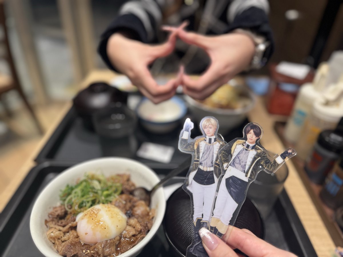 s 🐝🍯 tweet media