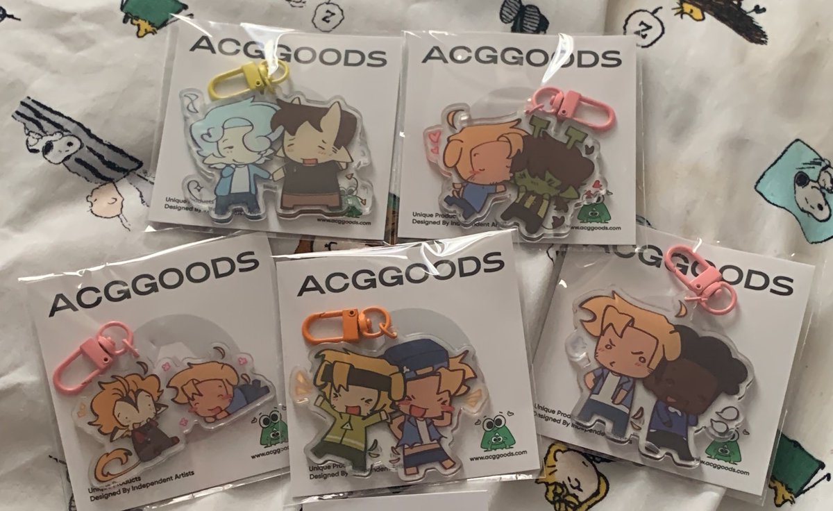 I GOT MY KEYCHAINS!!! EVIE QWEVVY THESE KEYCHAINS ARE SO FUCKING AWESOME I’M GOING TO SOB REALLY HARD!!! <a href="/qwevvy/">evie🧃</a>
