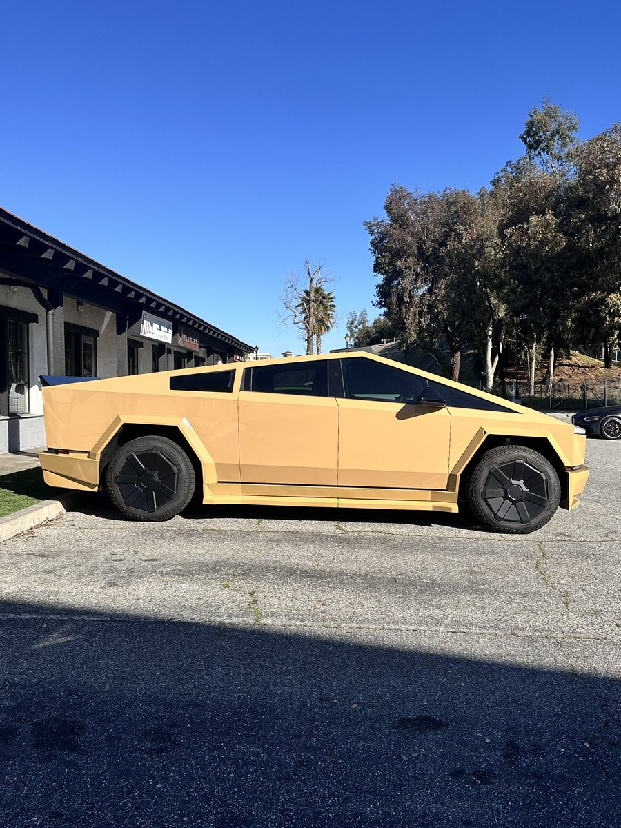 Empire Custom Wraps tweet media