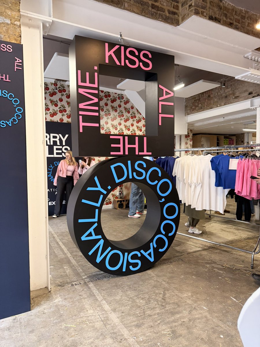 Chloe 🪩 tweet media