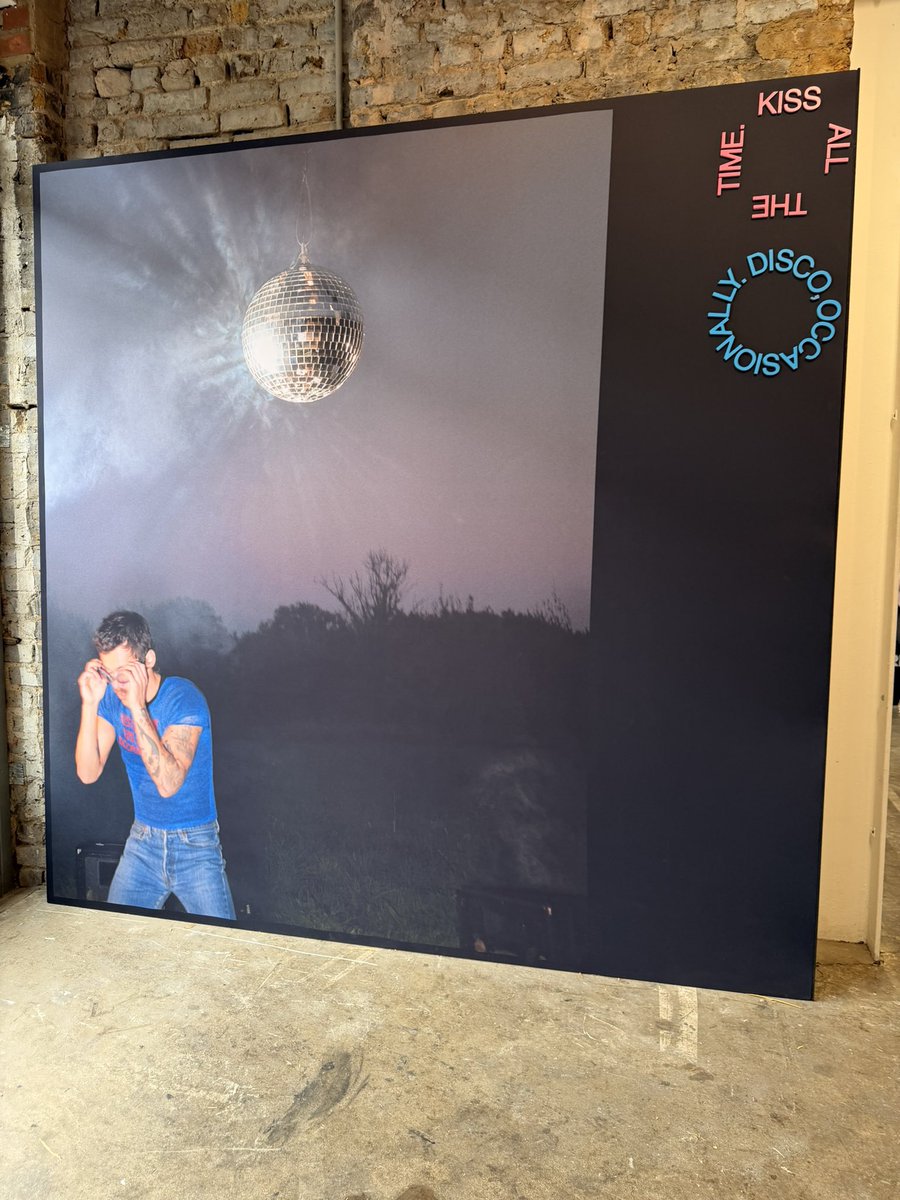 Chloe 🪩 tweet media