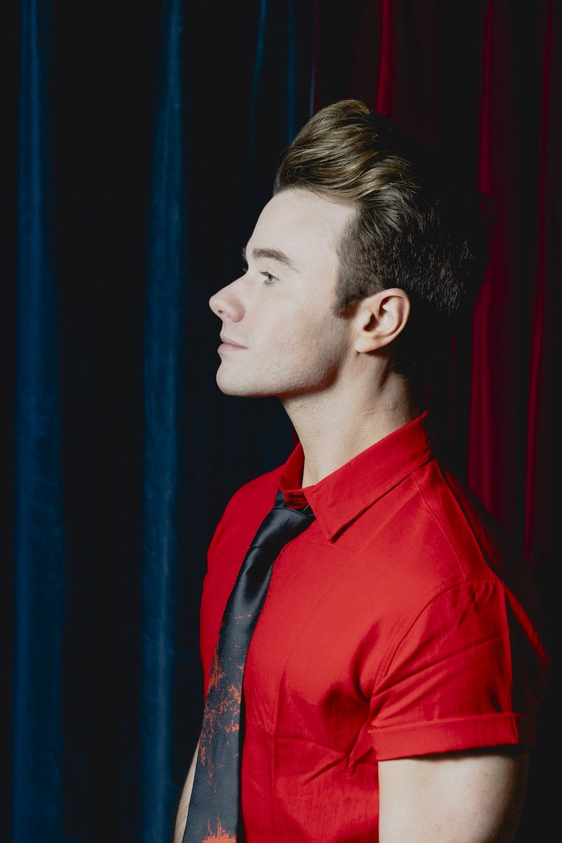 Chris Colfer tweet media