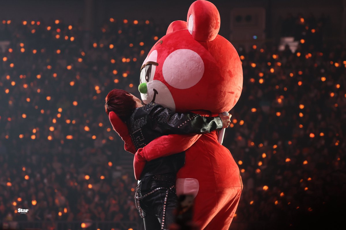 ⚝🧋🦦 tweet media