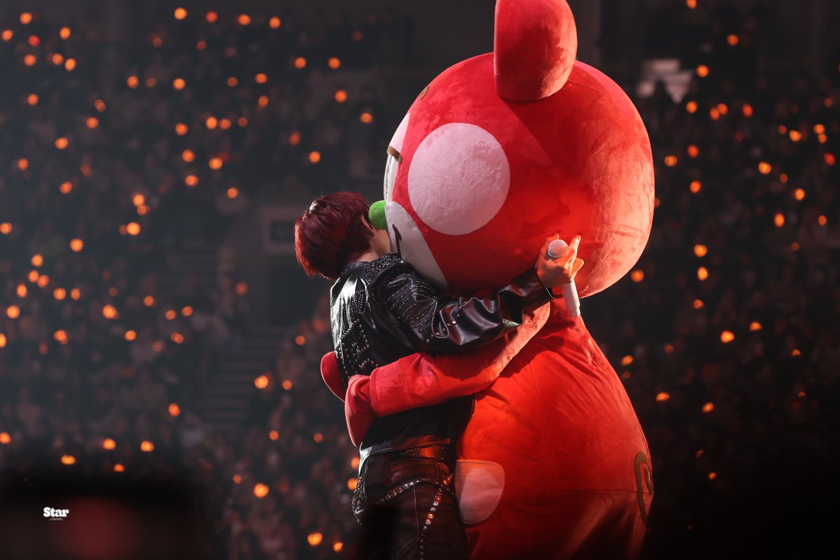 ⚝🧋🦦 tweet media