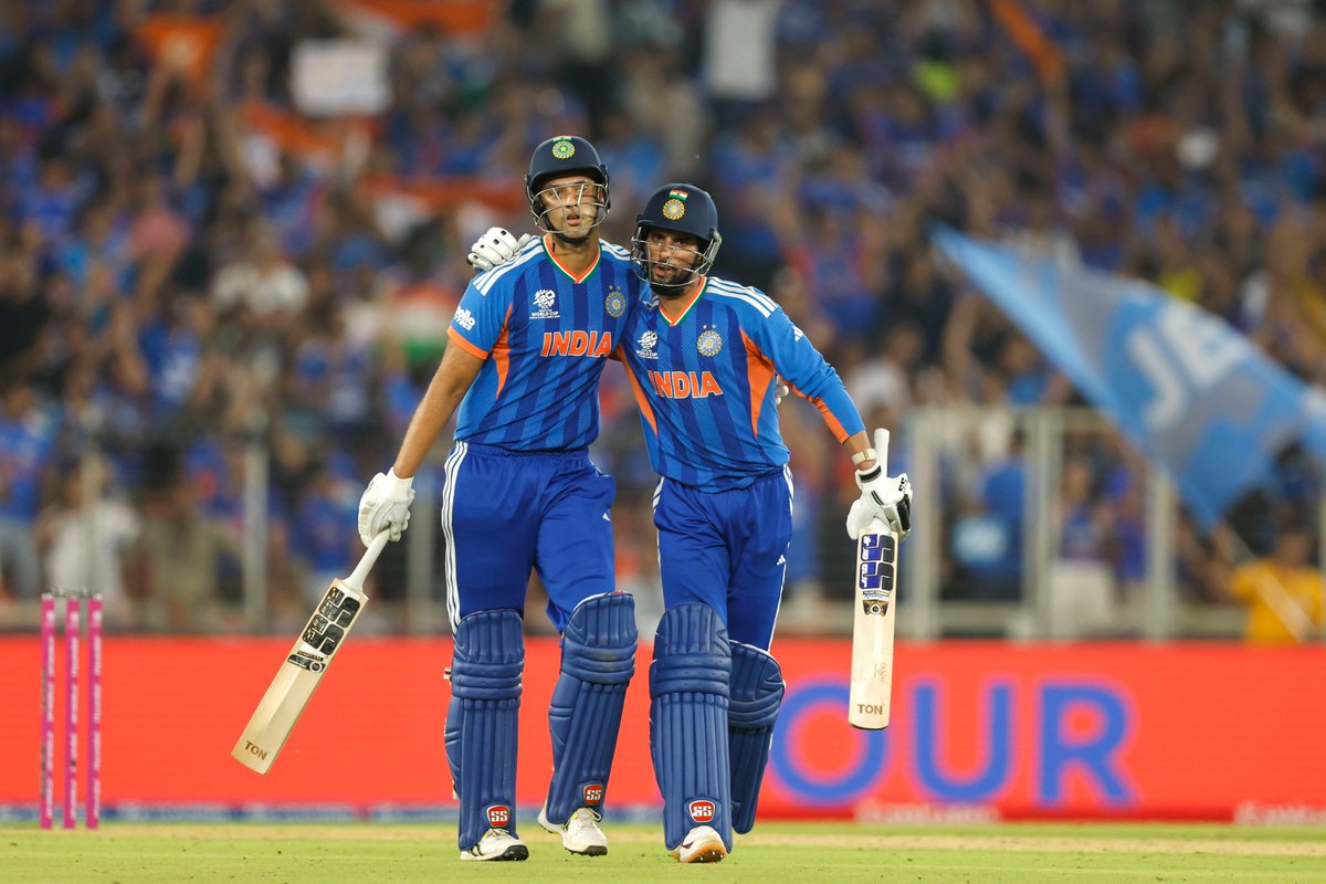 BCCI's tweet photo. 4⃣, 6⃣, 6⃣, 4⃣, 4⃣ 🤯

How about that for a last-over finish by Shivam Dube 🔥🔥

 Updates ▶️ https://t.co/5LXBod8bl1

#TeamIndia | #T20WorldCup | #MenInBlue | #Final | #INDvNZ | @IamShivamDube https://t.co/cdgrWhJAfn