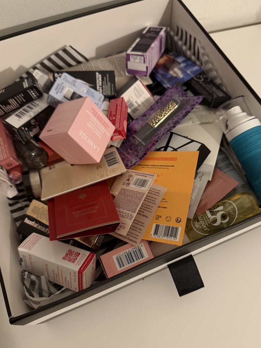 zee 🐈⬛ tweet media