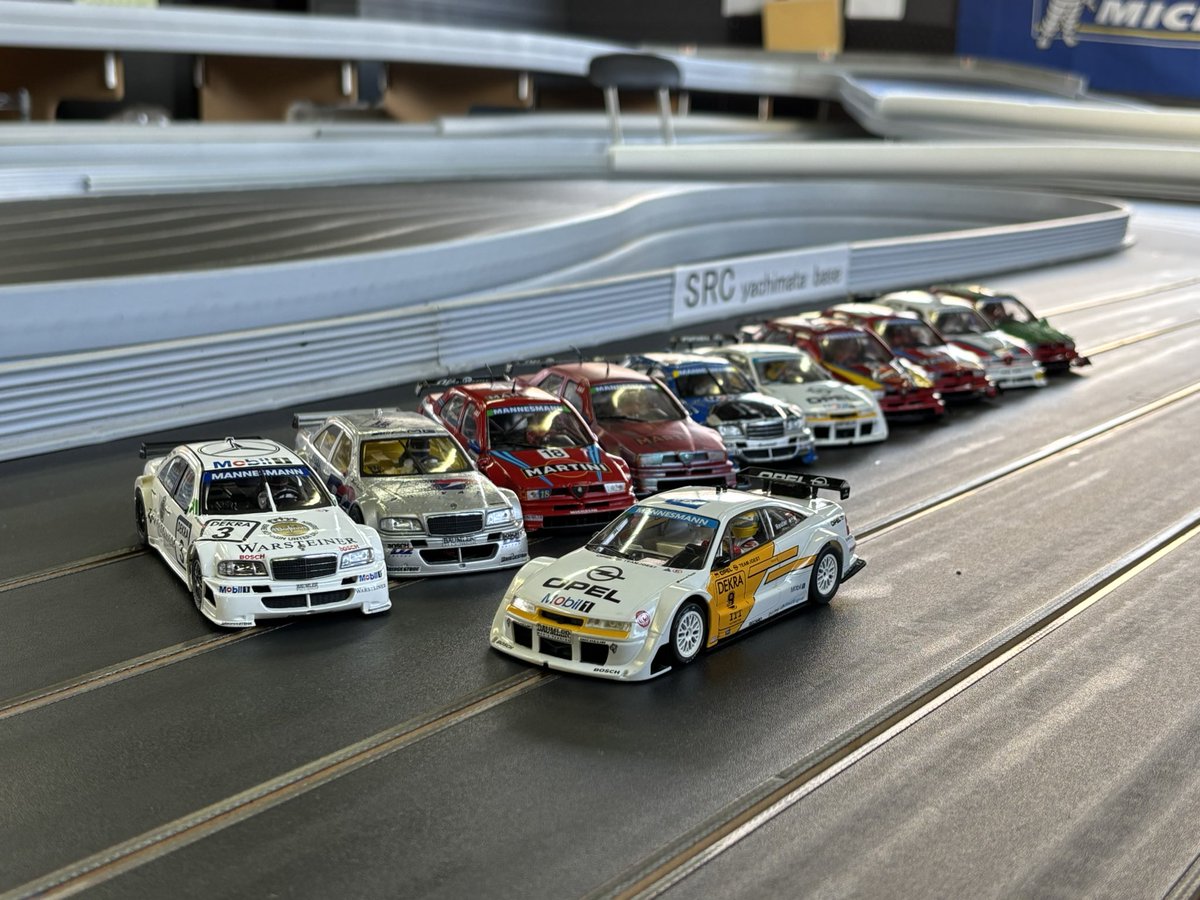WhiteBRZ_7o7's tweet photo. 今年の初のスロットカー😀車も買った😀

SRC公式戦もここからは最終戦〜
https://t.co/lSQtU5gVE3 DTM は2位、年間ランキングも2位〜
SCALEXTRIC BTCCも2位、年間ランキングは優勝😀父親とのバトルがなかなか熱かった😃

楽しかった😀 https://t.co/ok5OLxWXa7
