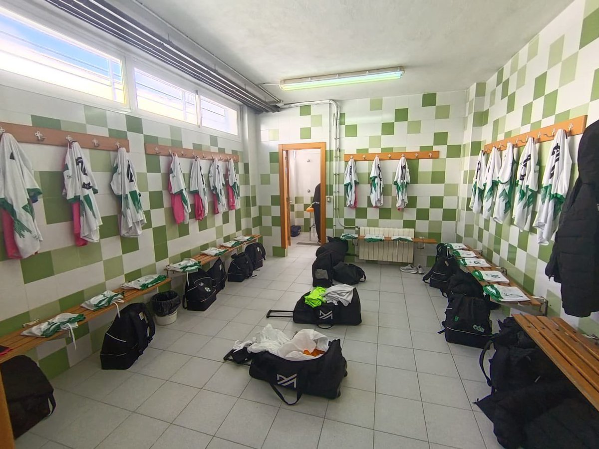 🗣️ Vestuario preparado para el partido de hoy

🆚 <a href="/AdfbBujalance/">ADFB Bujalance</a> 
🏟️ Estadio Municipal Bujalance
📆 Domingo 08/03/2026
⏱️ 17.30h

¡Vamos Córdoba Club de Fútbol SAD! 🤍💚

#LaHistoriaContinúa #BujalanceCCFSAD